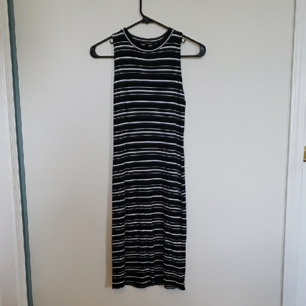 Black and White Striped Sleeveless Dress